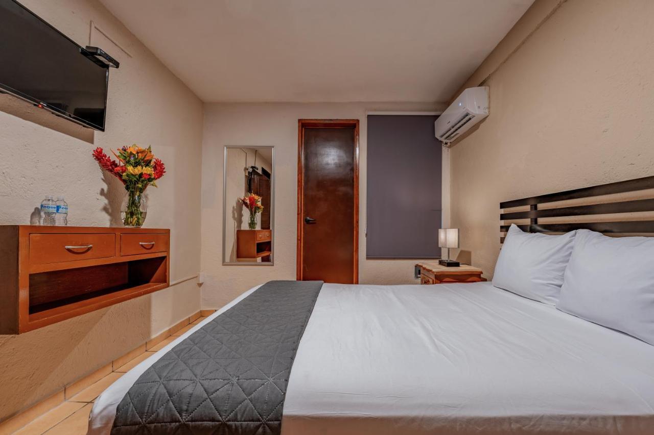 Hotel Brisas 5A Av, Playa Del Carmen Exteriör bild