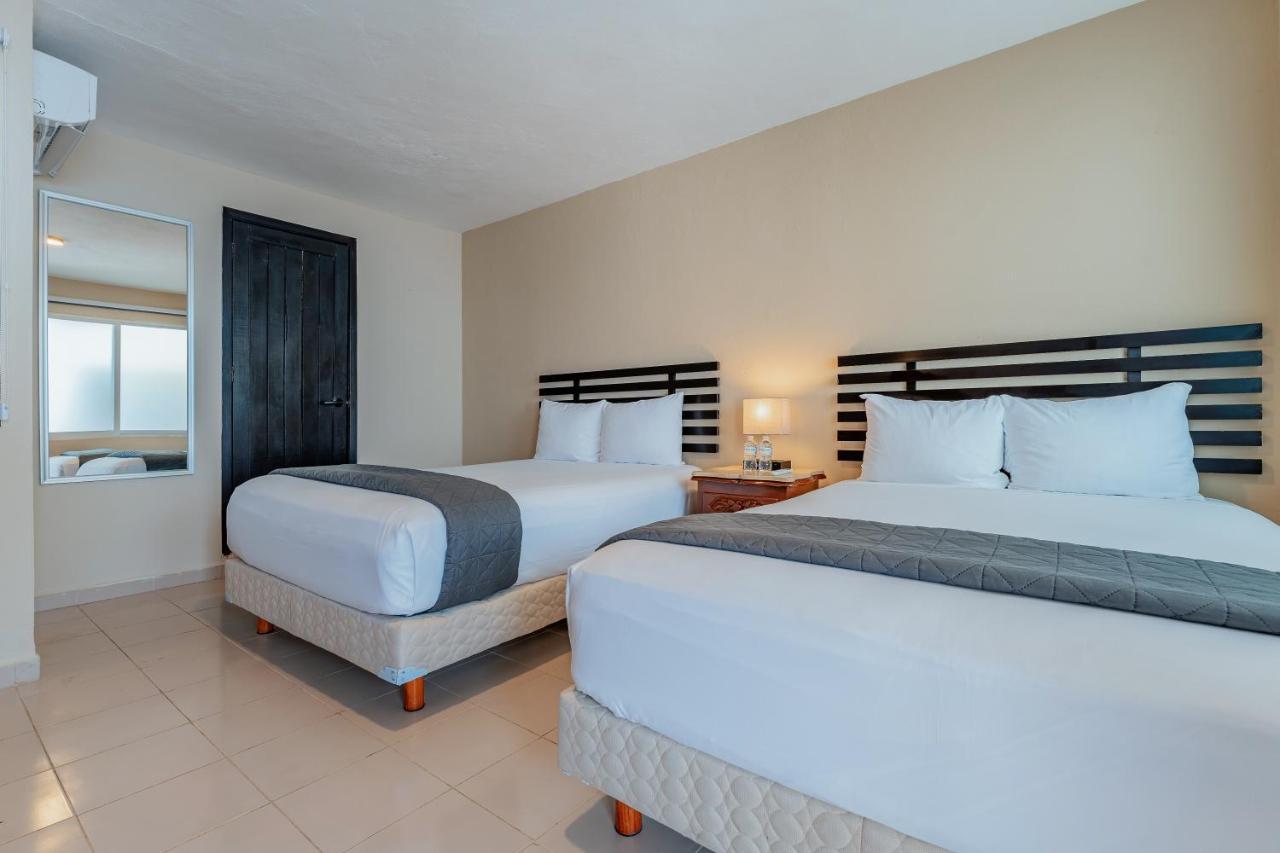 Hotel Brisas 5A Av, Playa Del Carmen Exteriör bild